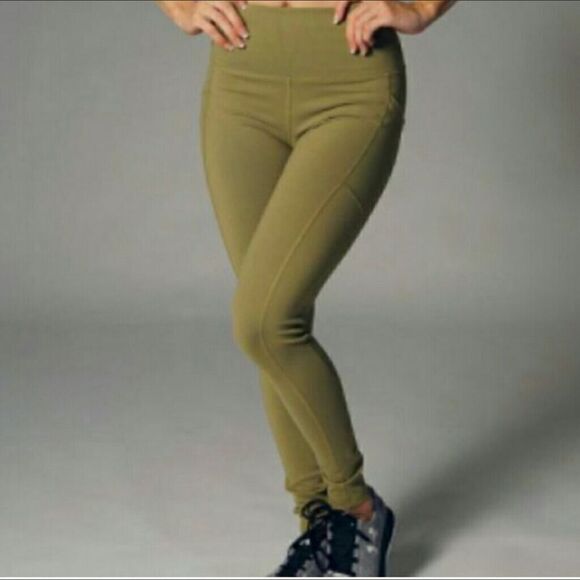BuffBunny Luna Leggings - Picture 1 of 12